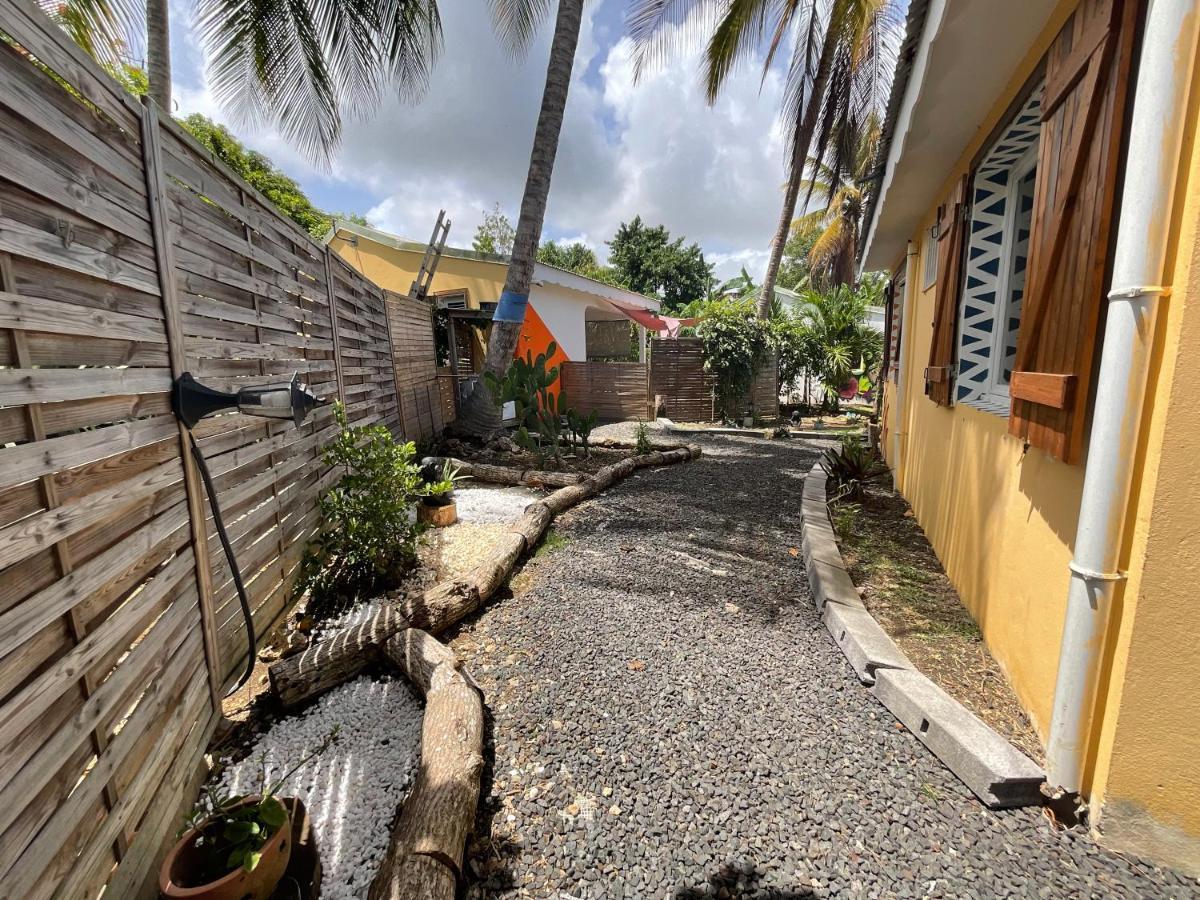 Bungalows Les Vagues Abondes Vila Sainte-Anne  Exterior foto