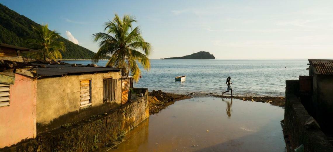 Bungalows Les Vagues Abondes Vila Sainte-Anne  Exterior foto